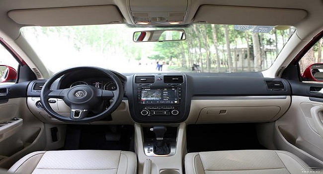 大眾速騰1.6自動(dòng)擋報(bào)價(jià)及圖片，1.6L+6擋手自一體的動(dòng)力組合是亮點(diǎn)