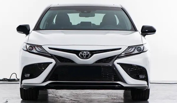 豐田凱美瑞怎么樣 車身長達(dá)4.9米(百公里油耗7.5L)