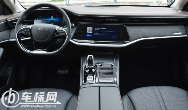 風(fēng)神奕炫max暗夜剪刀門多少錢 剪刀門售價(jià)13萬(wàn)一輛(落地15萬(wàn))