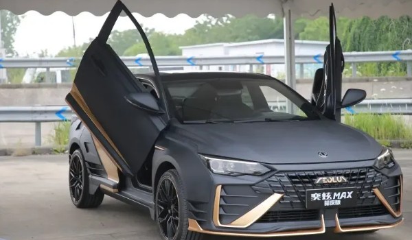 風(fēng)神奕炫max暗夜剪刀門多少錢 剪刀門售價(jià)13萬(wàn)一輛(落地15萬(wàn))