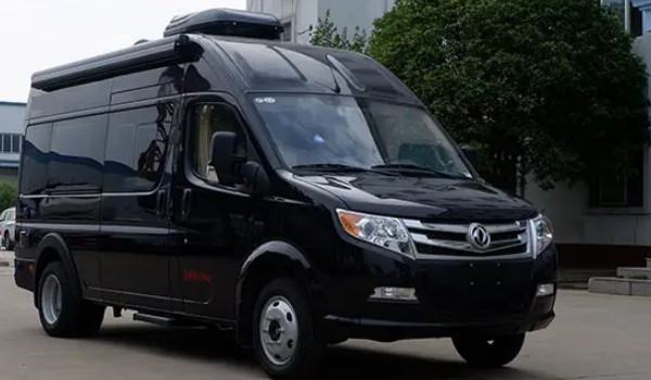 東風(fēng)御風(fēng)房車(chē)報(bào)價(jià) 2021款御風(fēng)售價(jià)11萬(wàn)一輛(落地13萬(wàn))