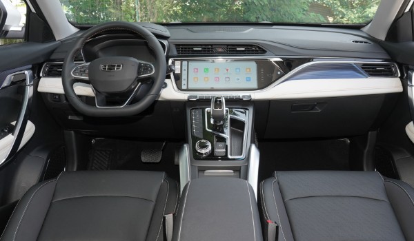 吉利博越x優(yōu)缺點(diǎn)口碑怎么樣 動力性能充沛(搭載1.8T發(fā)動機(jī))