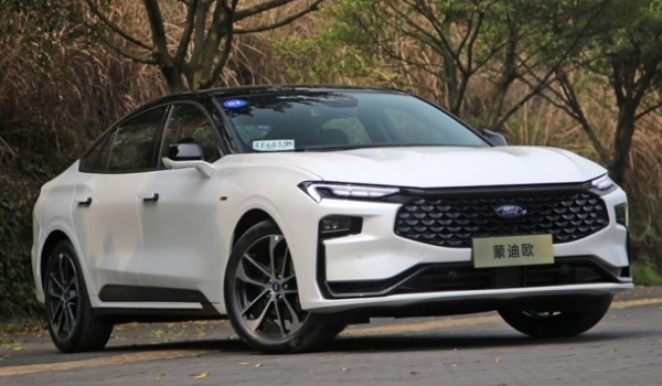 新款福特蒙迪歐2022款油耗 油耗實(shí)測(cè)10.8L(一公里消耗9毛錢(qián))