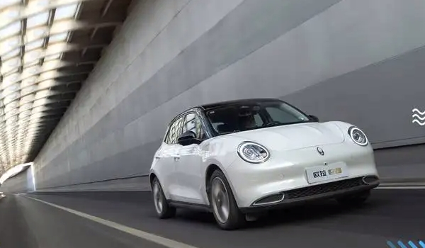 歐拉好貓2022新款電動汽車多少錢 廠商指導價格12.99~17.10萬元（9款車型）