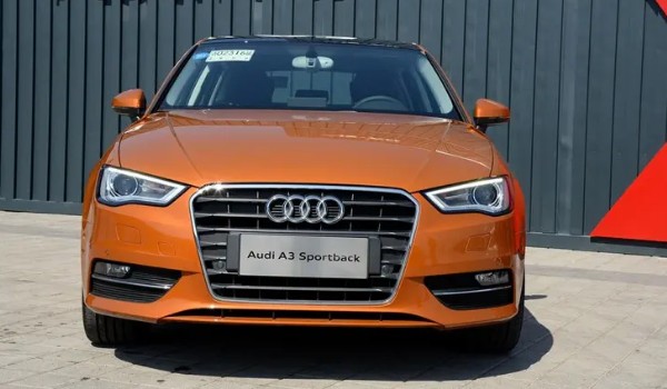 奧迪a3新車(chē)報(bào)價(jià)2022款官方指導(dǎo)價(jià) 奧迪a3售價(jià)17萬(wàn)(落地19萬(wàn))