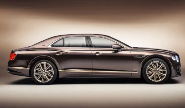 飛馳插電混動(dòng)版價(jià)格 2022款飛馳插電混動(dòng)版248萬(wàn)