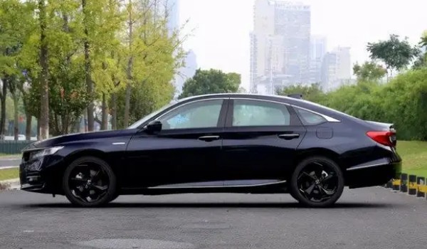 雅閣2022款報(bào)價(jià)及圖片 新款雅閣僅售15萬一輛