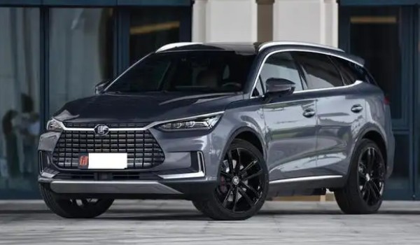 比亞迪唐新能源落地價(jià) 比亞迪唐落地28萬(二手價(jià)7萬)