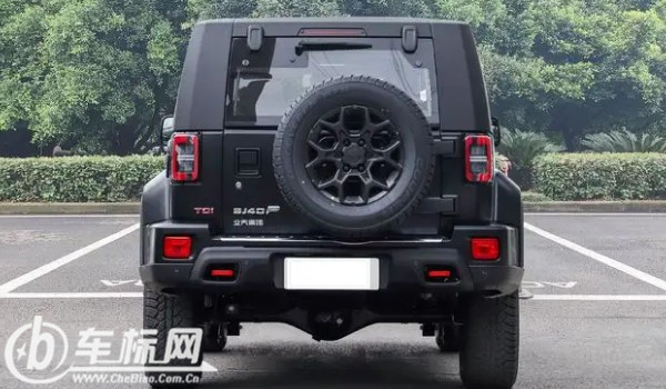 北京bj40二手車(chē)報(bào)價(jià)與圖片 bj40二手價(jià)7萬(wàn)(表顯里程11.82萬(wàn)公里)