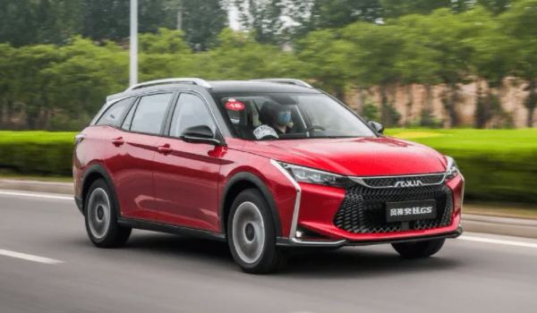 東風(fēng)風(fēng)神奕炫gs2021新款車價(jià)格 奕炫gs2021款售價(jià)7.49萬(wàn)元（全款落地8.38萬(wàn)元）