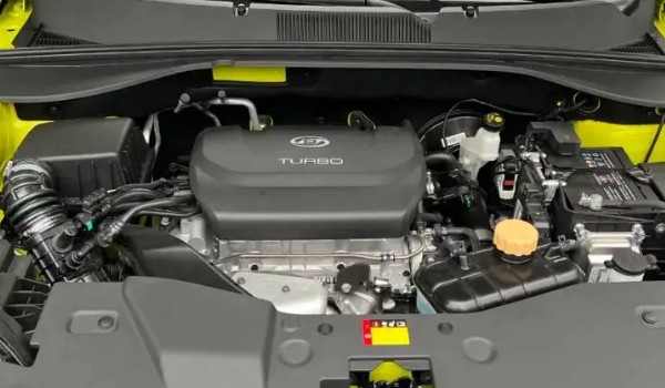 五菱星馳怎么樣值得買(mǎi)嗎 百公里油耗實(shí)測(cè)7.6L(輸出馬力可達(dá)147匹)