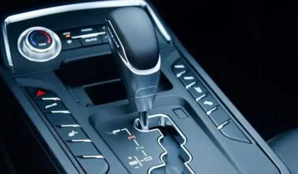 P R N D S代表什么檔位? D代表前進(jìn)檔位(S代表運(yùn)動(dòng)檔)