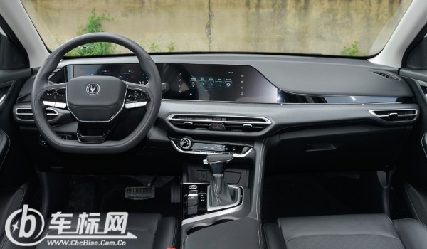 長(zhǎng)安逸動(dòng)plus分期首付多少錢 分期首付2萬(wàn)(36期月供1524元)