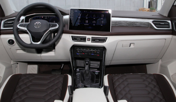 大眾探岳這個(gè)車怎么樣值得買嗎 輸出馬力可達(dá)220匹(百公里油耗8.4L)