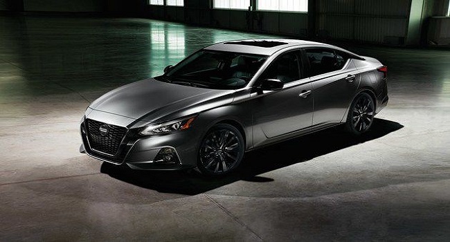 2021款天籟落地多少錢，26.89萬元比新款車型貴一點(diǎn)