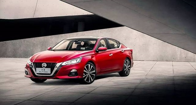 天籟20舒適版報價，價格跨度為17.98-26.98萬同級車型中性價比高