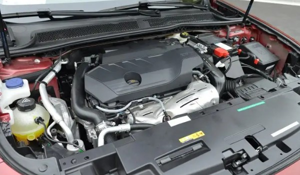 標(biāo)致508l的發(fā)動機(jī)怎么樣 輸出馬力可達(dá)211匹(搭載1.6T和1.8T發(fā)動機(jī))