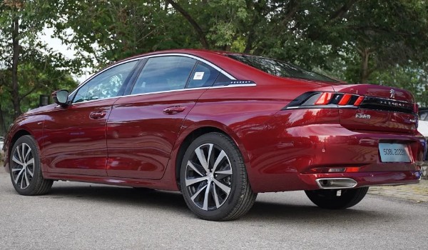 標(biāo)致508l這款車(chē)怎么樣 輸出馬力211匹(油耗實(shí)測(cè)7.7L)