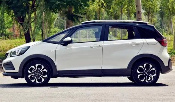 飛度自動(dòng)擋最便宜多少錢(qián) 自動(dòng)擋最便宜7萬(wàn)一輛(分期首付2萬(wàn))