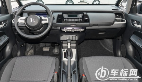 飛度自動(dòng)擋最便宜多少錢(qián) 自動(dòng)擋最便宜7萬(wàn)一輛(分期首付2萬(wàn))