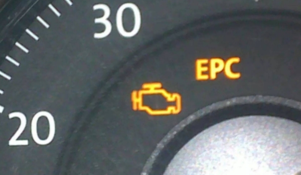 epc燈亮是什么故障 發(fā)動(dòng)機(jī)電子節(jié)氣門故障（需要立即對車輛檢修）