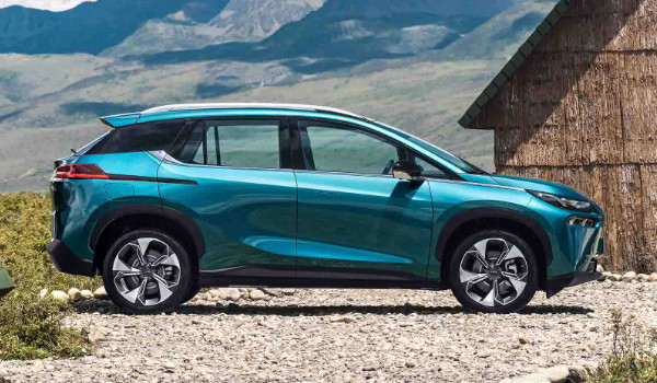 aion v plus配置 車(chē)身長(zhǎng)達(dá)4.6米(續(xù)航可達(dá)702km)