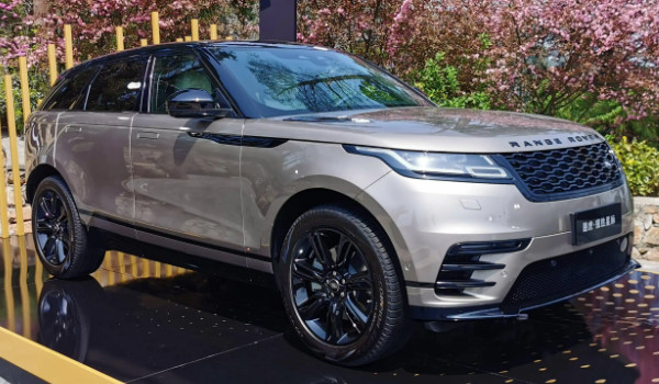 攬勝星脈油耗多少真實油耗 百公里油耗9L(油耗一公里8毛錢)