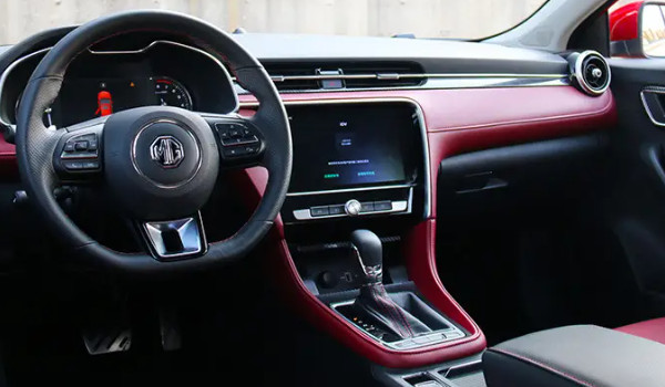 名爵6和影豹怎么選 名爵6動力更強(馬力可達181匹)