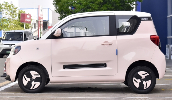 北汽元寶價(jià)格配置 北汽元寶新車售價(jià)4.19萬(空間不錯(cuò))