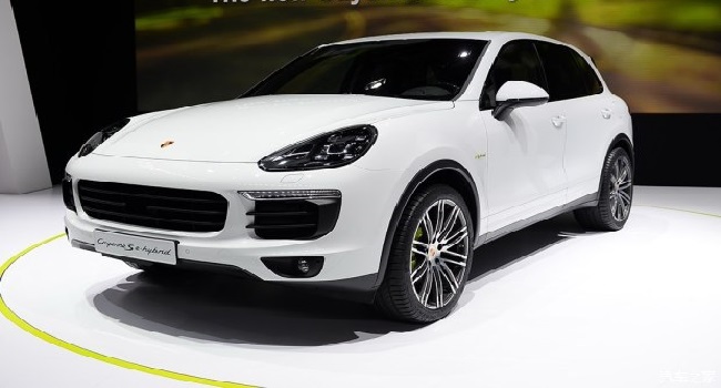 保時捷油電混合suv車多少錢，指導(dǎo)價為86.80-98.80萬元豪車就是豪價