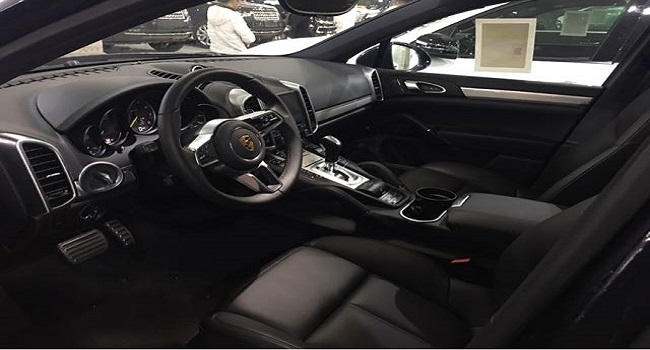 保時捷卡宴混動好還是油的好，混動油耗更實惠