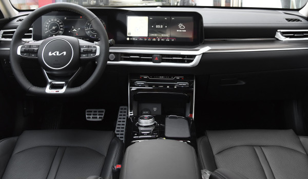 起亞k5這款車怎么樣 油耗實測9.5L(輸出馬力可達(dá)240匹)