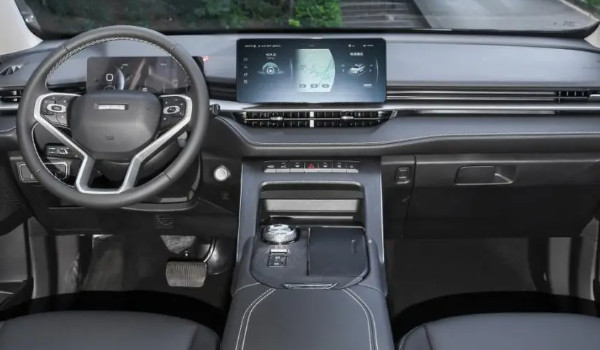 昂科拉和哈弗h6哪個(gè)值得買(mǎi) 哈弗h6馬力可達(dá)211匹(車(chē)身長(zhǎng)達(dá)4683mm)