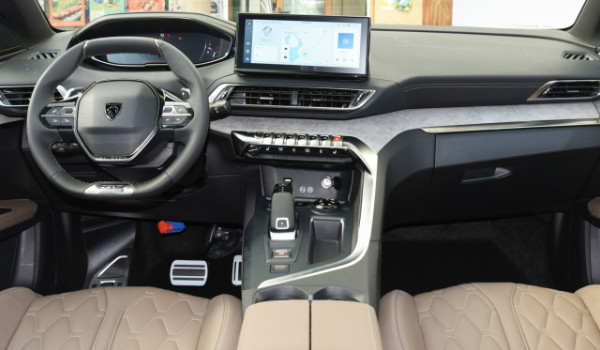 標(biāo)致5008分期多少錢 分期首付5萬(wàn)(36期月供3735元)