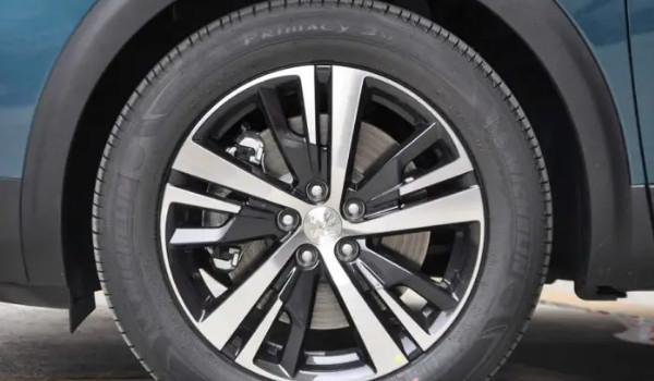 標(biāo)致5008輪胎型號(hào)規(guī)格 輪胎型號(hào)235/50 r19(采用馬牌輪胎)