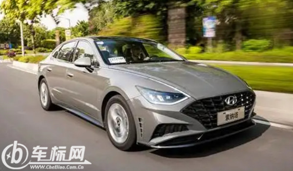 現(xiàn)代索納塔的安全性怎么樣 主動安全配置齊全(搭載六個氣囊)