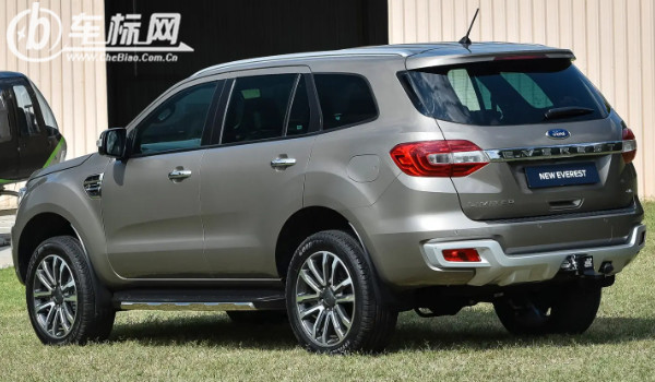 福特撼路者這車怎么樣 百公里油耗12.4L(輸出馬力可達275匹)