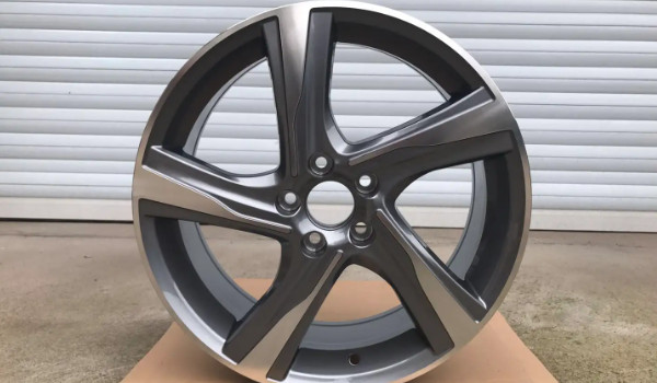 18寸輪轂換19寸輪轂有必要嗎 沒必要換區(qū)別不大(麻煩又費(fèi)錢)