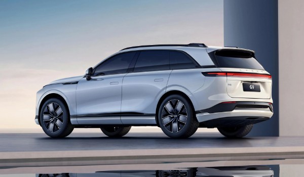 小鵬g9報(bào)價(jià)及圖片 2022款小鵬g9售價(jià)30萬(落地31萬)