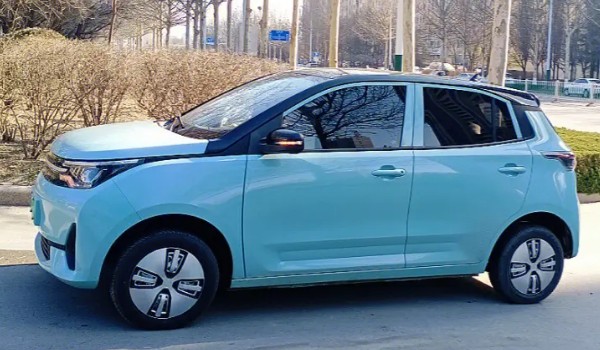 純電動(dòng)汽車排名及價(jià)格一覽 比亞迪海豹排第一(新車售價(jià)20萬)