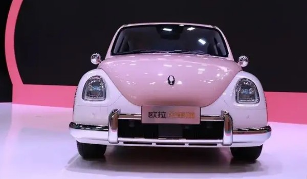 純電動(dòng)汽車排名及價(jià)格一覽 比亞迪海豹排第一(新車售價(jià)20萬)