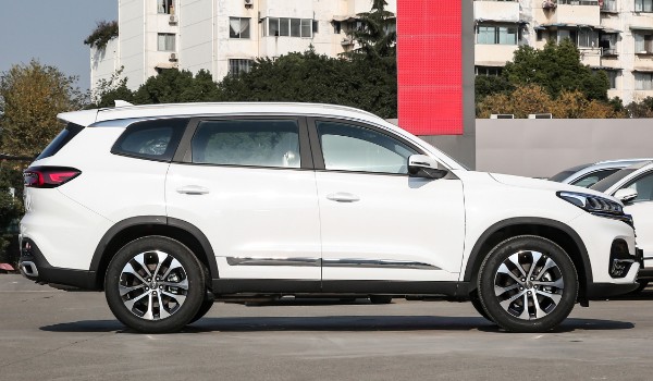 奇瑞瑞虎8報價1.6t 2023款瑞虎8售價11萬(落地13萬)