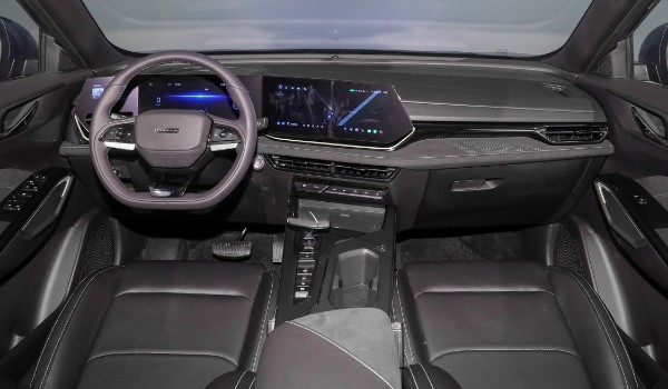 長(zhǎng)安歐尚x5plus參數(shù)配置 車身長(zhǎng)達(dá)4.5米(輸出馬力可達(dá)188匹)