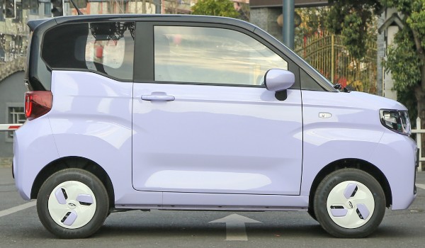 奇瑞qq冰淇淋電動(dòng)車價(jià)格及圖片 2022款冰淇淋售價(jià)3萬(落地價(jià)4萬)