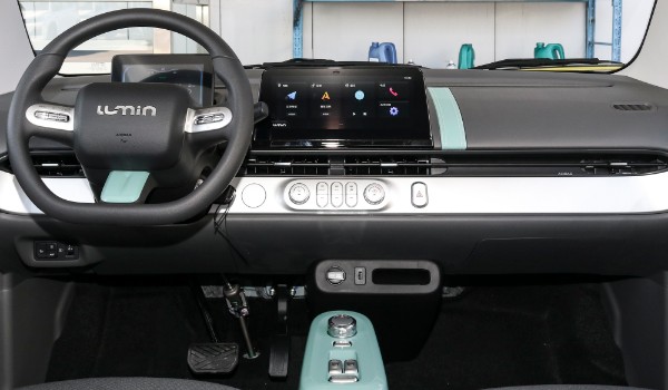 長(zhǎng)安lumin2022款報(bào)價(jià)及圖片 2022款長(zhǎng)安lumin售價(jià)4萬(分期首付1萬)