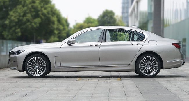 寶馬740li新車價格多少錢一輛，售價91.9--145.9萬元