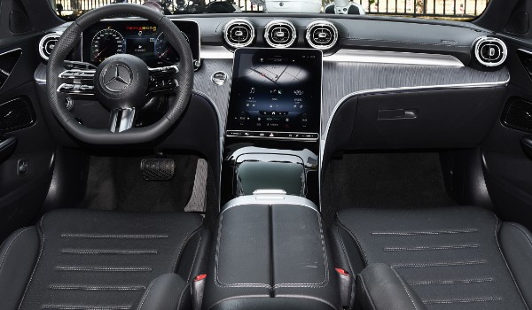 奔馳c級(jí)2023款多少錢 2023款奔馳c級(jí)售價(jià)33萬(wàn)(落地價(jià)37萬(wàn))