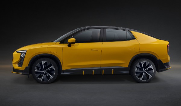 愛馳u6純電動(dòng)汽車價(jià)格 2023款愛馳u6售價(jià)21萬(分期首付6萬)