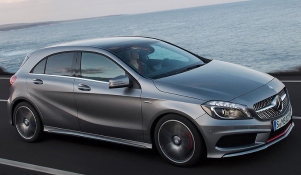 奔馳a級(jí)車型有哪些 奔馳a級(jí)車型有兩款（奔馳A180，奔馳A200L）