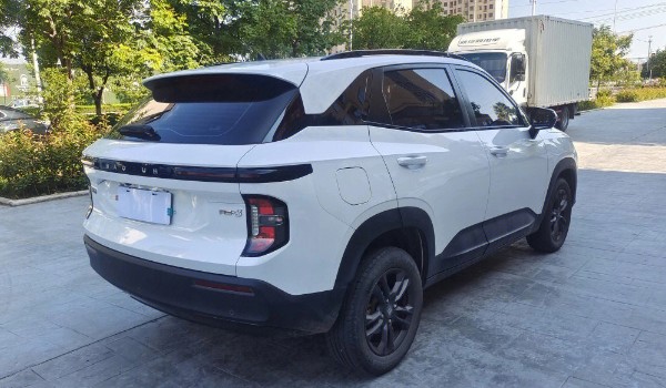 寶駿rs3圖片及報價自動擋 2022款寶駿rs3自動擋7萬(二手價5萬)